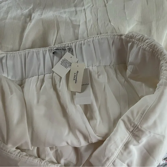 ‘Abercrombie & Fitch Maxi Halter Dress - Picture 4 of 5